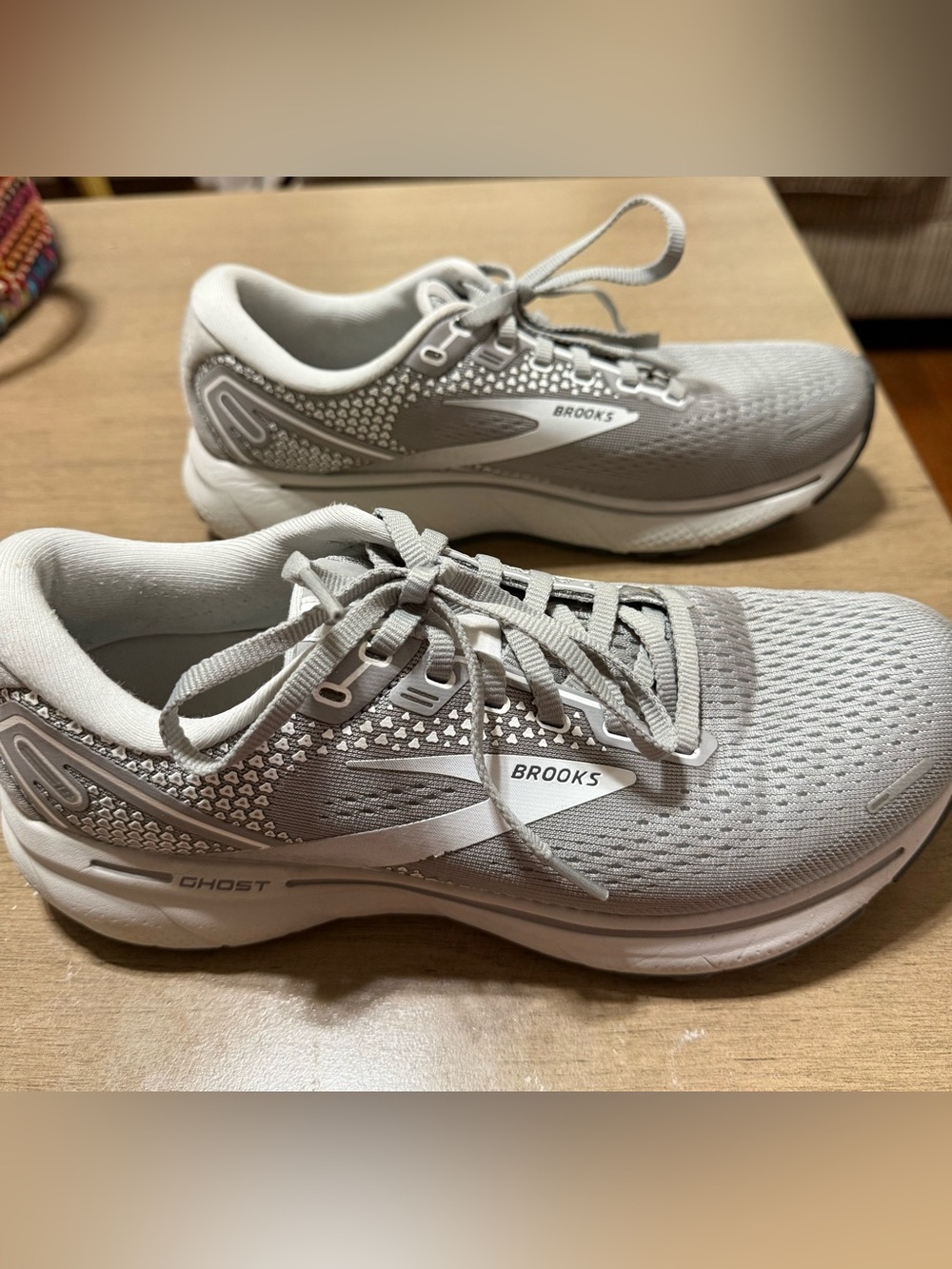 Brooks Ghost Women’s Running Shoes in Light Gray